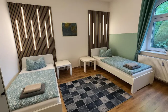 Schlafzimmer mit LED-Paneelen